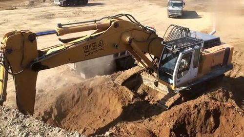 巨力舞動 大型挖掘機高效作業的背后