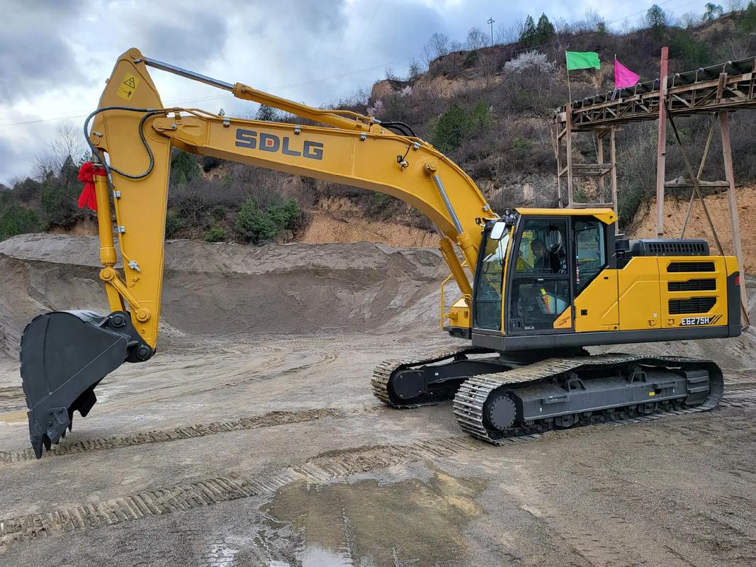 山東臨工恭祝貴公司生意興隆財源廣進，以專業挖機油缸助力工程機械發展