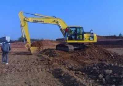 如何找到小松中國工廠直營店及選購二手挖掘機指南